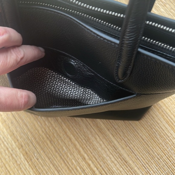 Brighton Handbag adjustable, Crossbody or shoulder - Picture 10 of 10